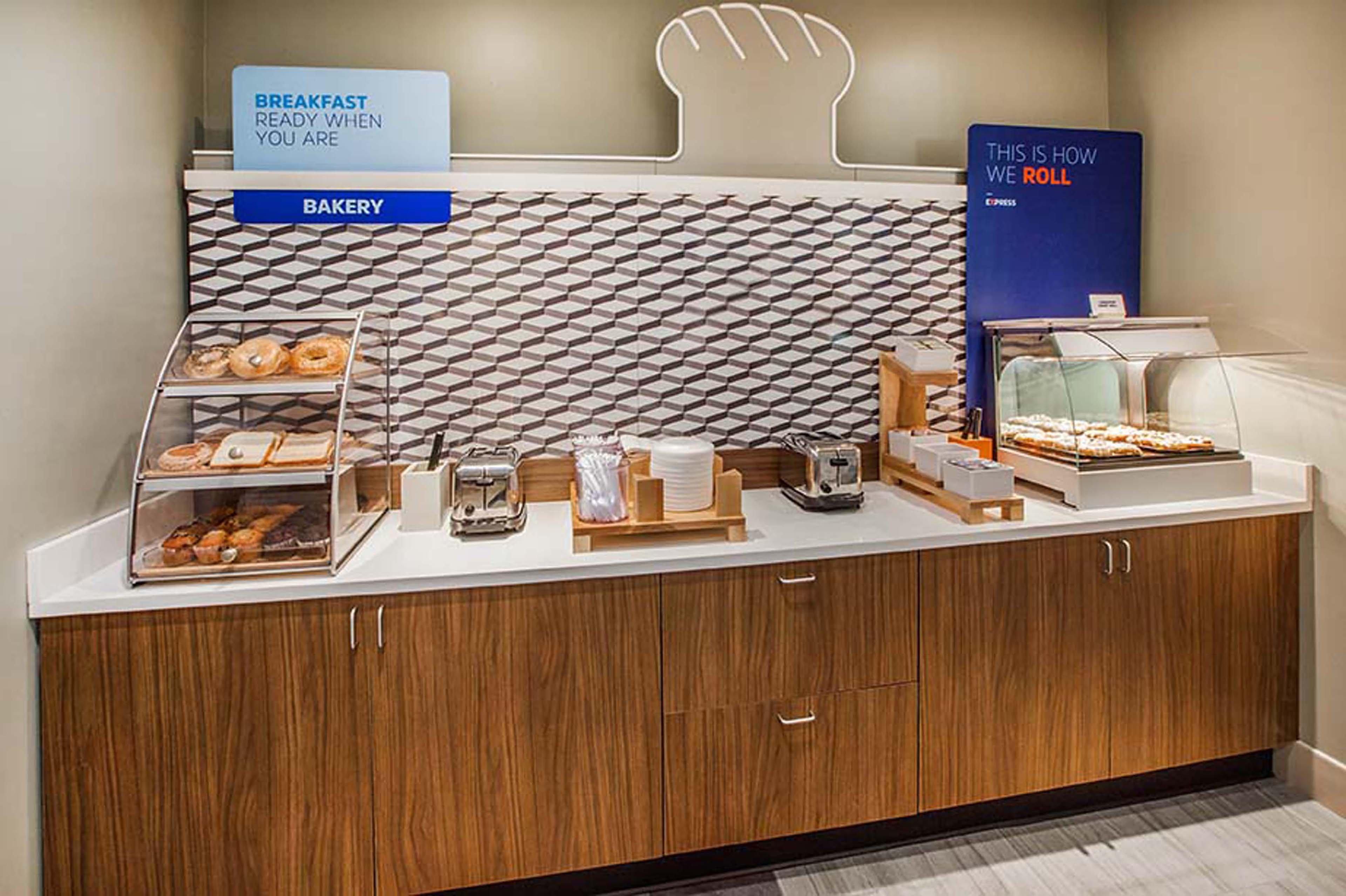 Holiday Inn Express & Suites - Fort Wayne North By Ihg Sunnybrook Acres Εξωτερικό φωτογραφία